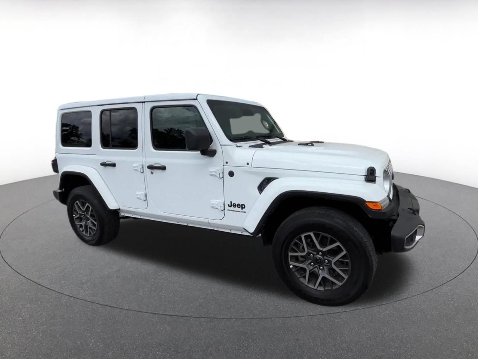 Used 2025 Jeep Wrangler Unlimited Sahara AWD/4WD video 2