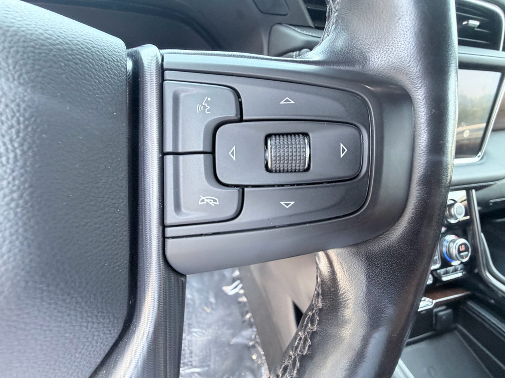 Used 2023 GMC Yukon Denali Ultimate AWD/4WD image 16