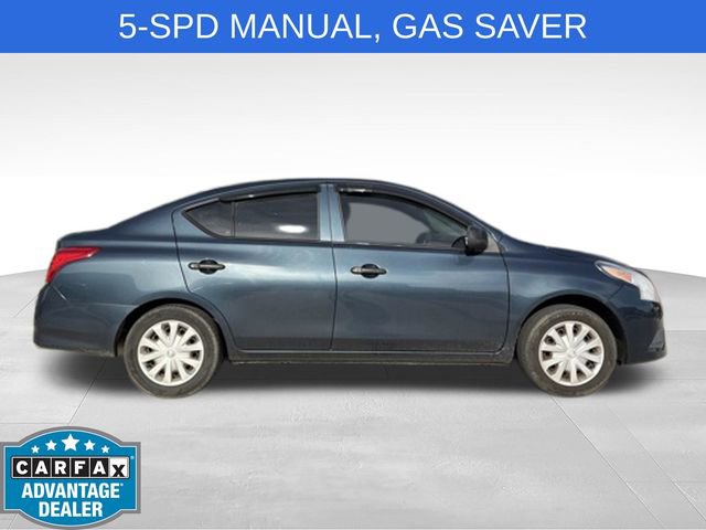 Used 2015 Nissan Versa S FWD image 3