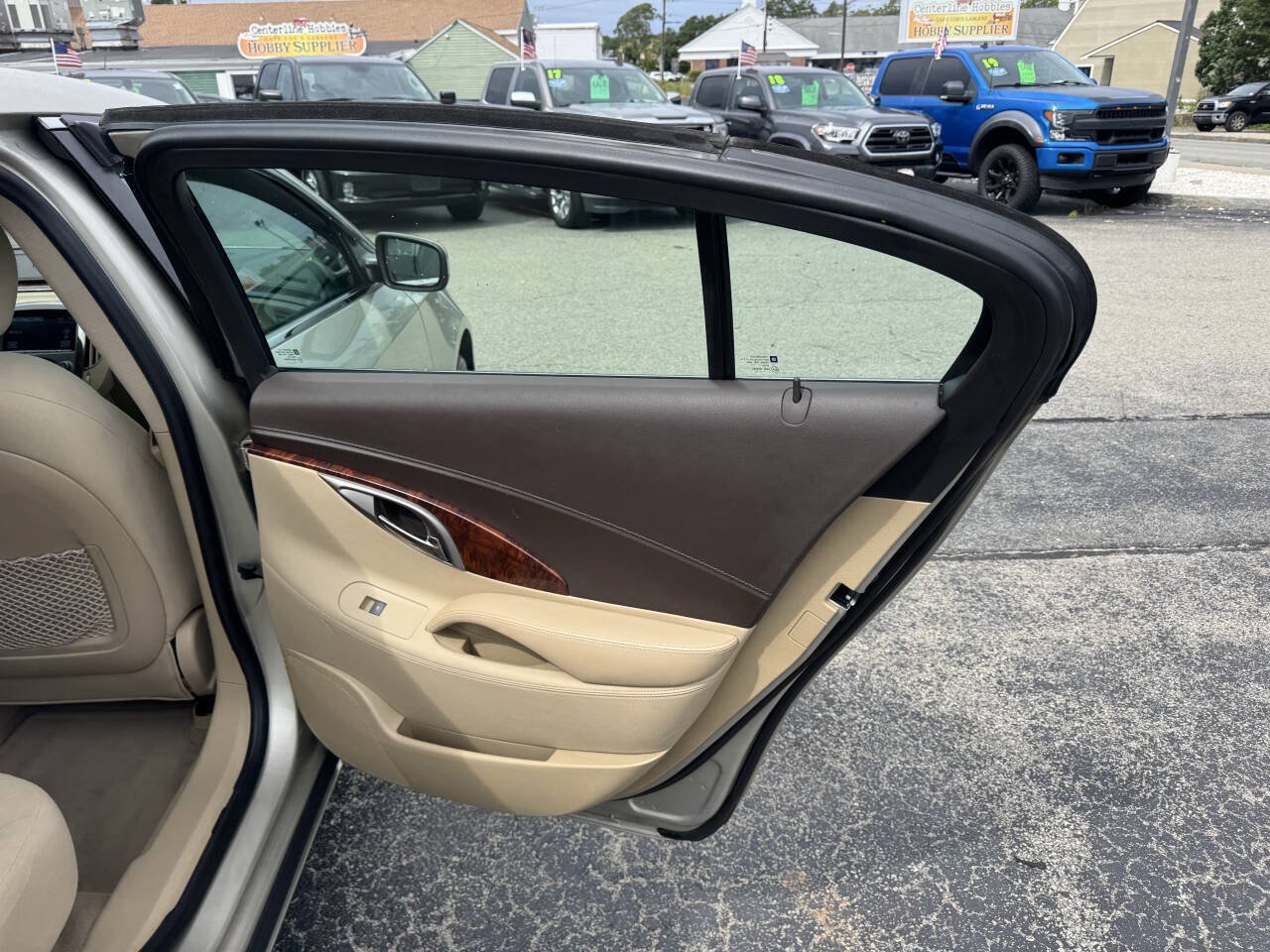 Used 2013 Buick LaCrosse FWD image 29