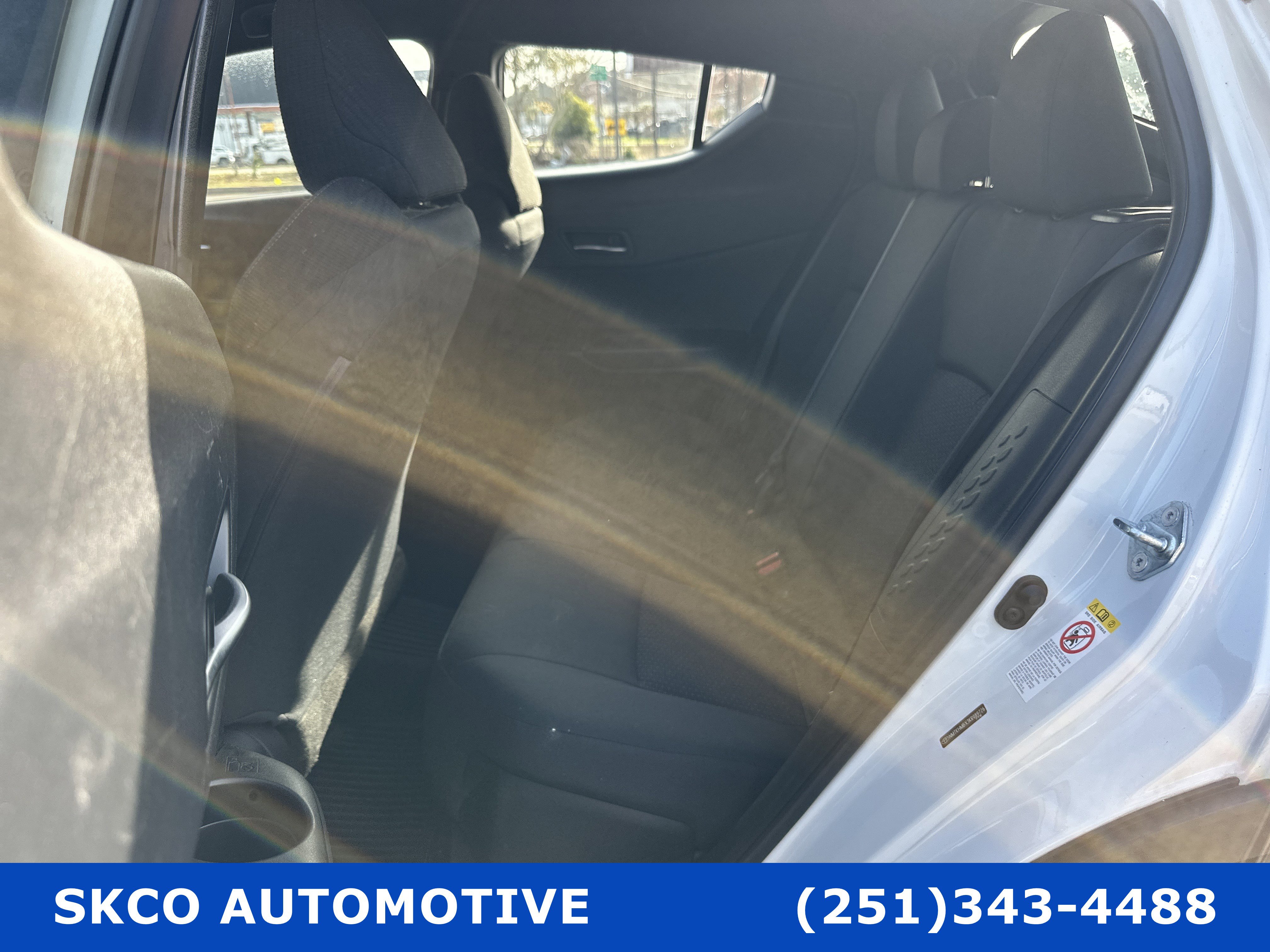 Used 2019 Toyota C-HR LE image 14