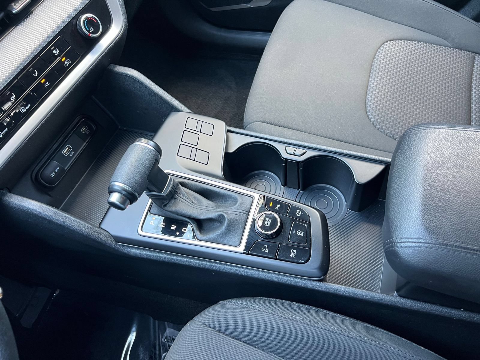 Used 2025 Kia Sportage LX FWD image 39