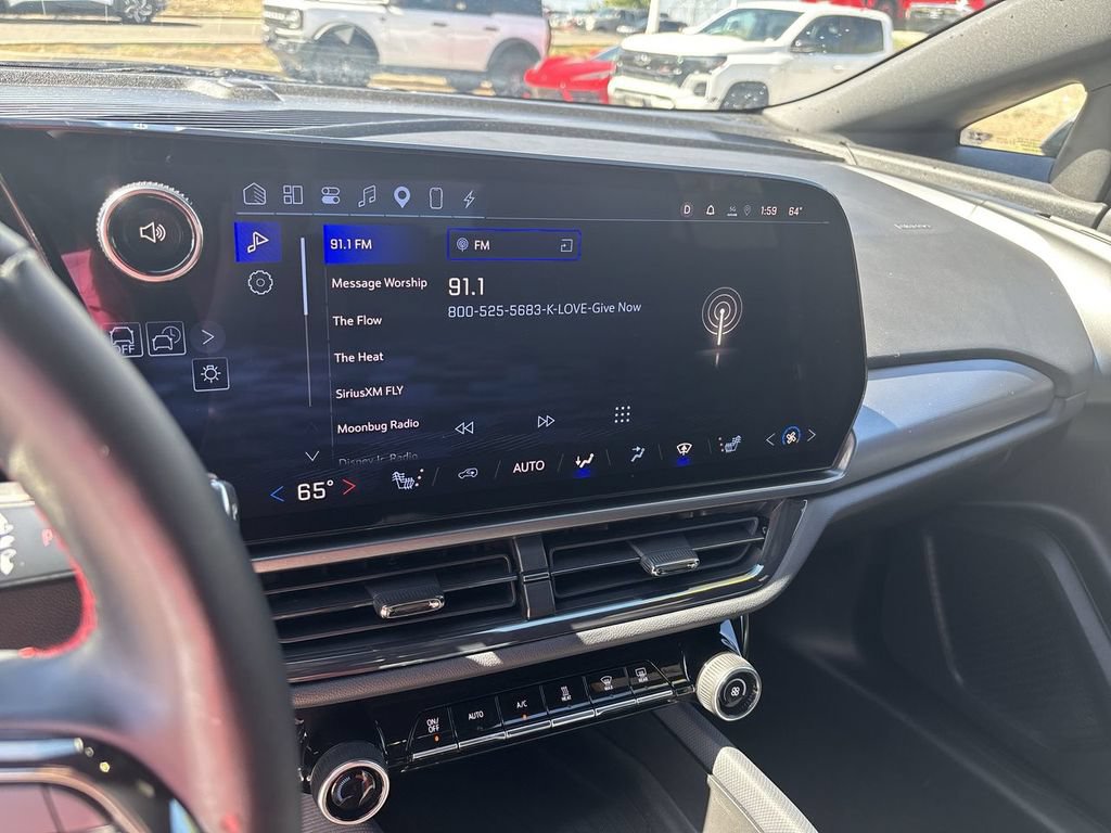 Certified 2024 Chevrolet Equinox EV RS FWD image 17