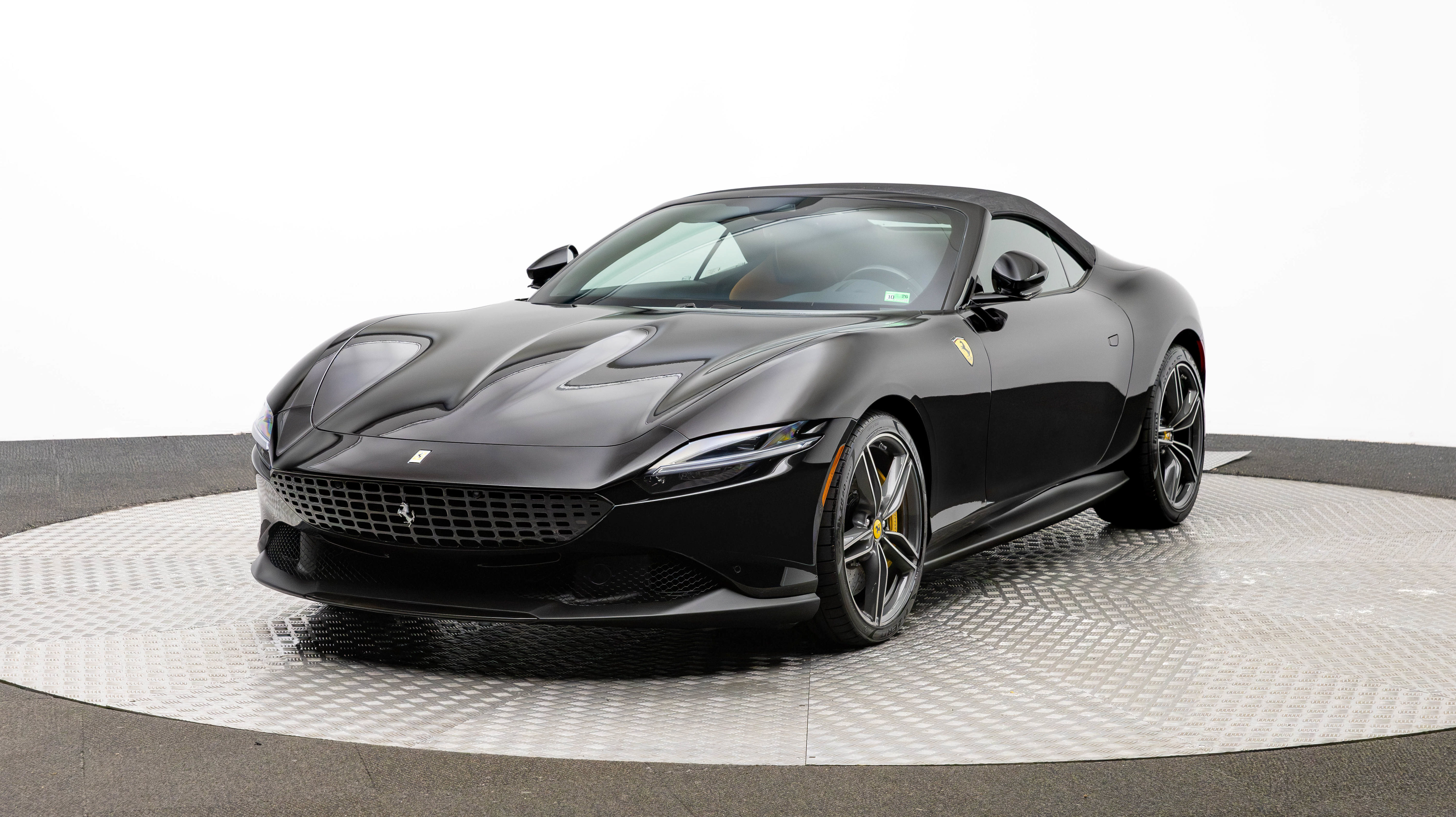 Certified 2025 Ferrari Roma Spider RWD image 56