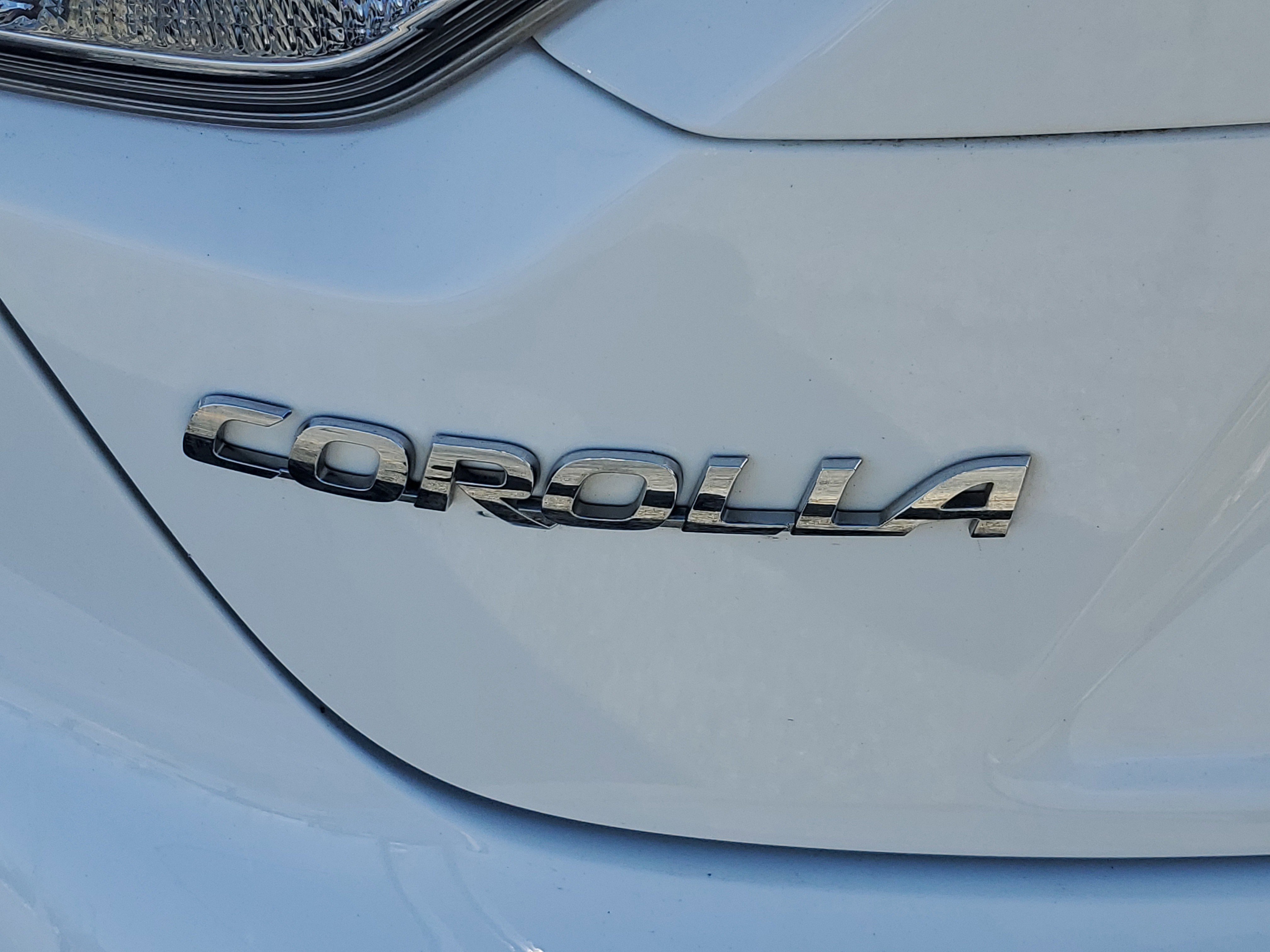 Used 2022 Toyota Corolla LE image 5