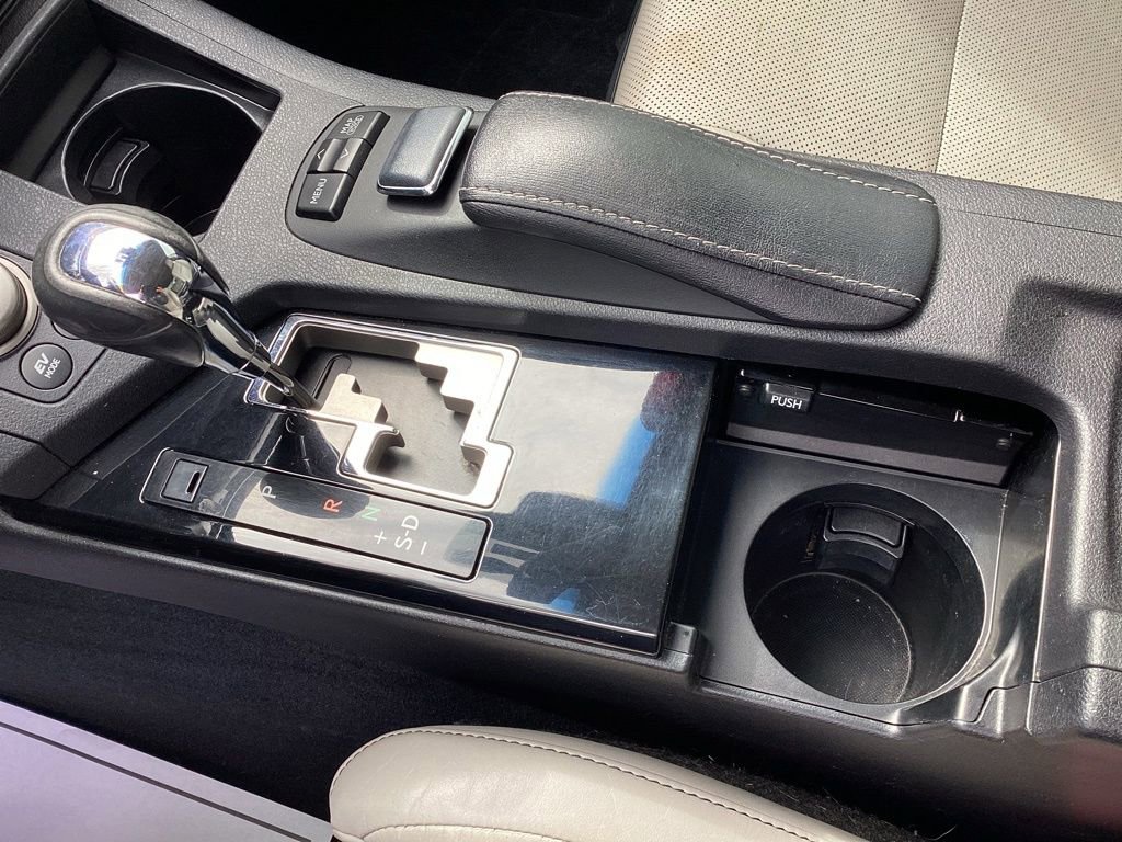 Used 2013 Lexus ES 300h w/ Ultra Luxury Pkg image 34