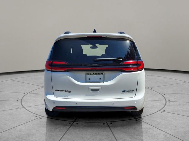 Certified 2024 Chrysler Pacifica Premium FWD image 11