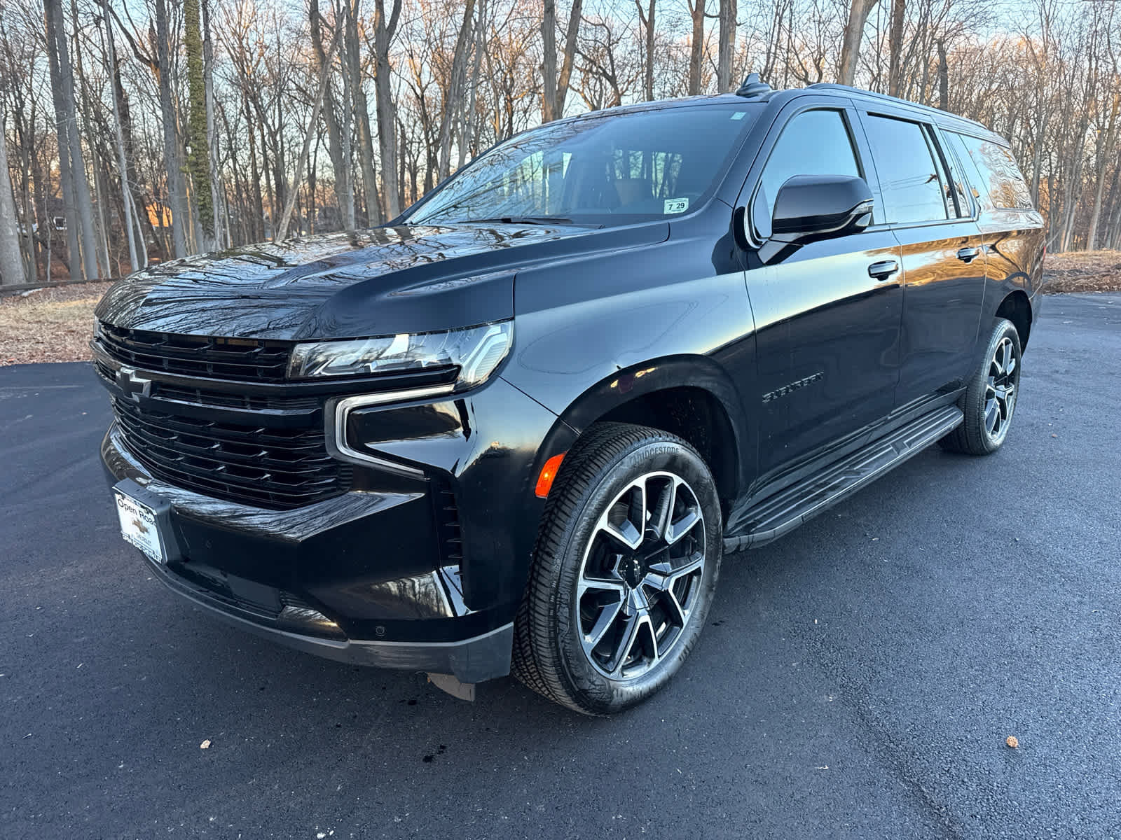 Used 2024 Chevrolet Suburban RST w/ Luxury Package image 3