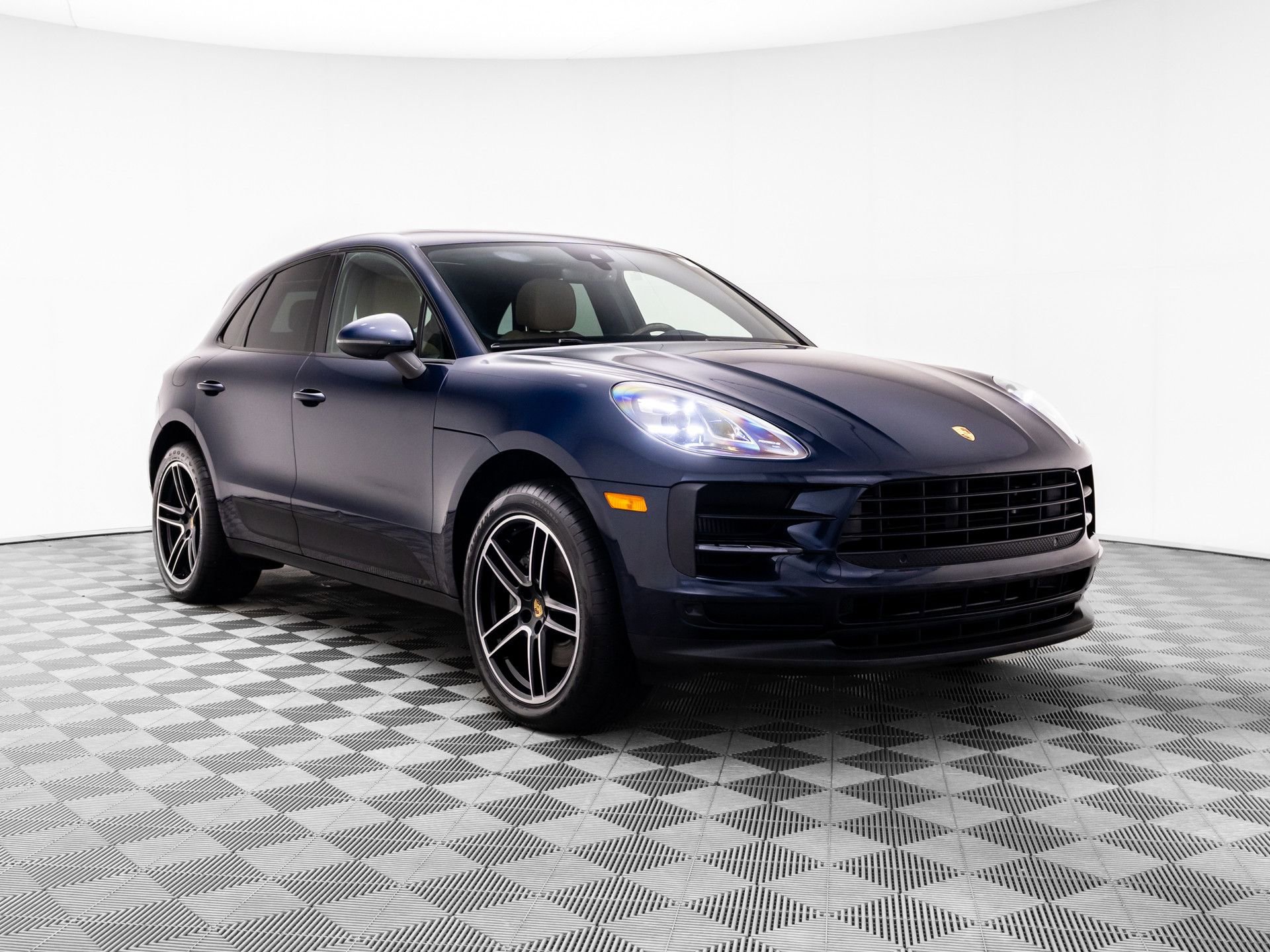 Used 2020 Porsche Macan S AWD/4WD image 6