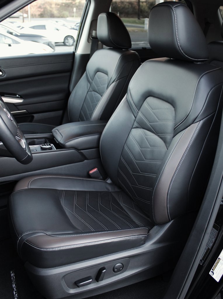 Certified 2023 Nissan Pathfinder Platinum image 23