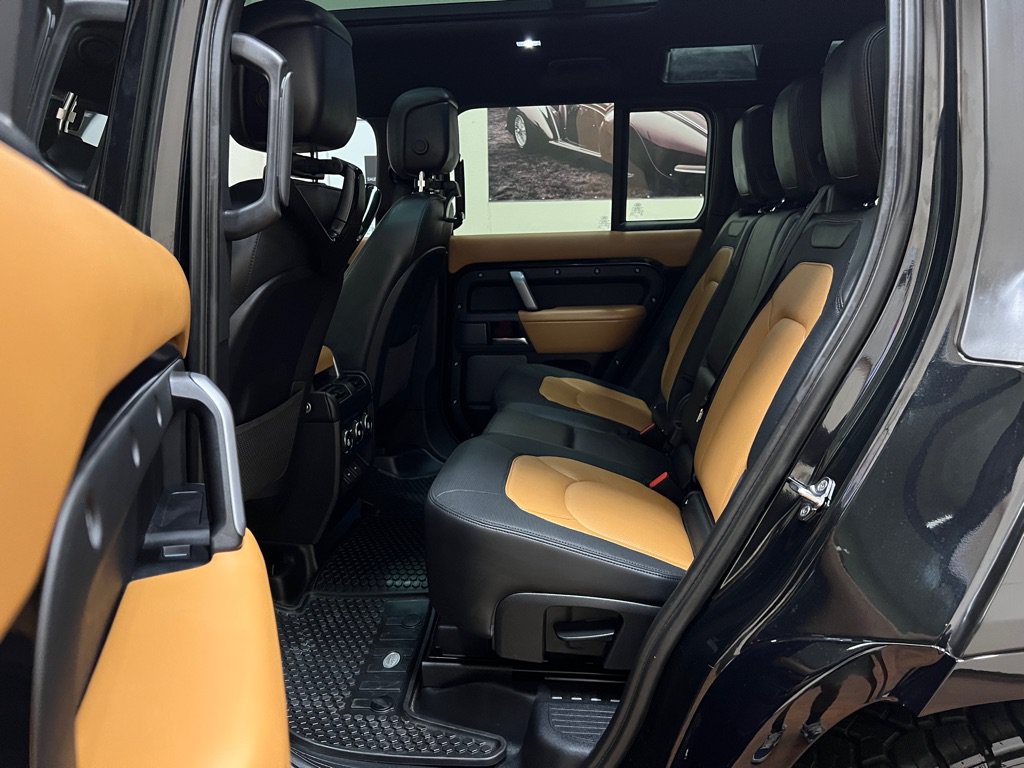 Used 2023 Land Rover Defender 110 X-Dynamic SE AWD/4WD image 20