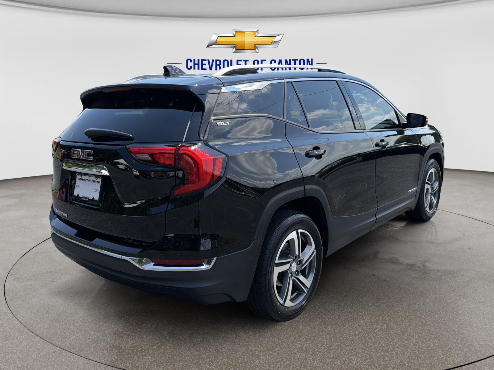 Used 2021 GMC Terrain SLT w/ Infotainment Package II FWD image 5