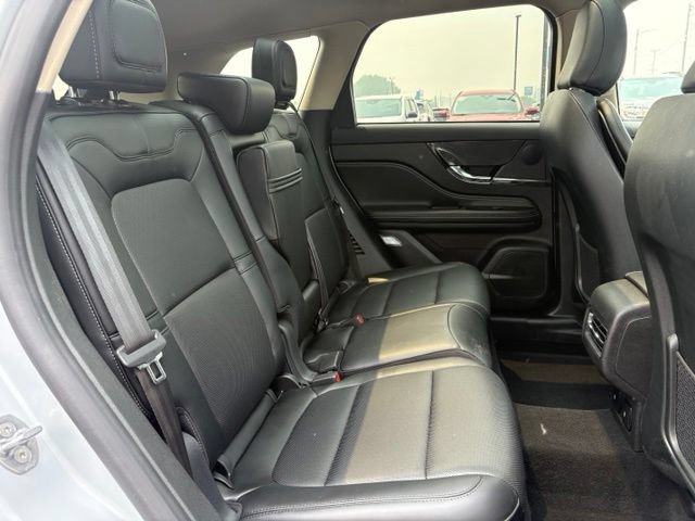 Used 2025 Lincoln Corsair AWD w/ Equipment Group 101A image 15