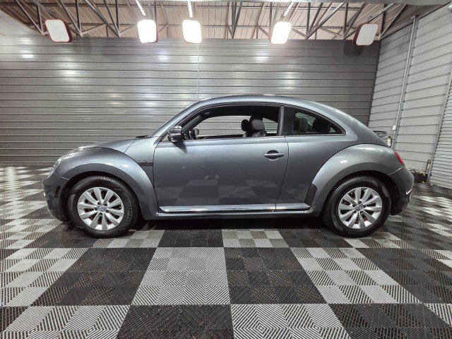 Used 2019 Volkswagen Beetle 2.0T S image 8