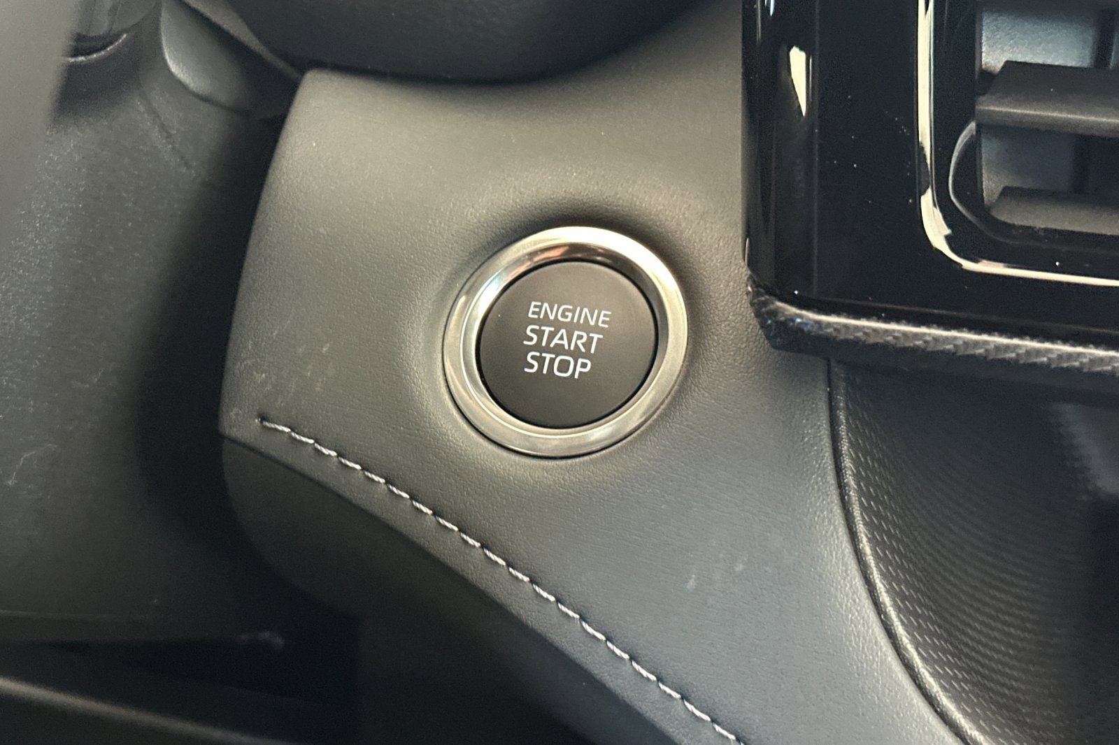 New 2025 Toyota Highlander XSE image 21