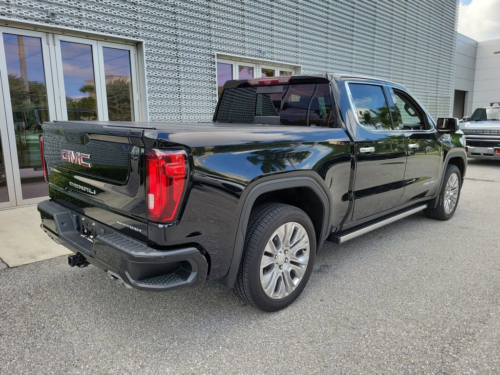 Used 2022 GMC Sierra 1500 Denali w/ Denali Reserve Package AWD/4WD image 4