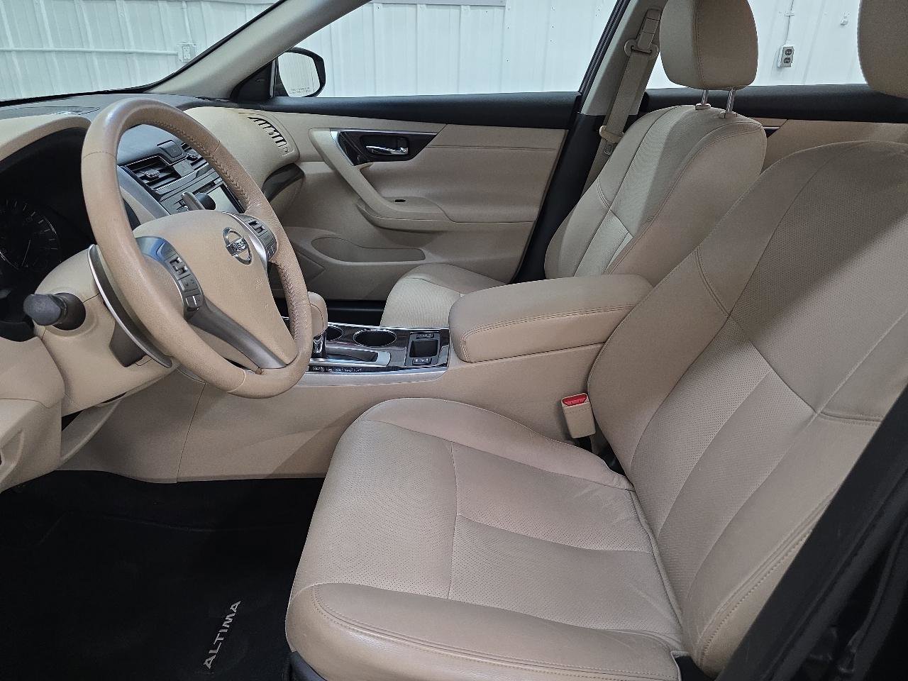 Used 2015 Nissan Altima 3.5 SL image 22