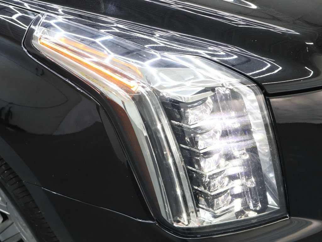 Used 2020 Cadillac Escalade Luxury AWD/4WD image 32