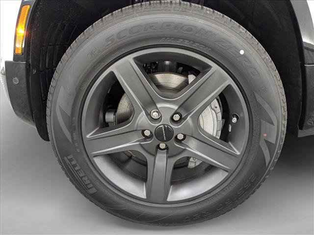 New 2026 Land Rover Defender 110 X-Dynamic SE image 20