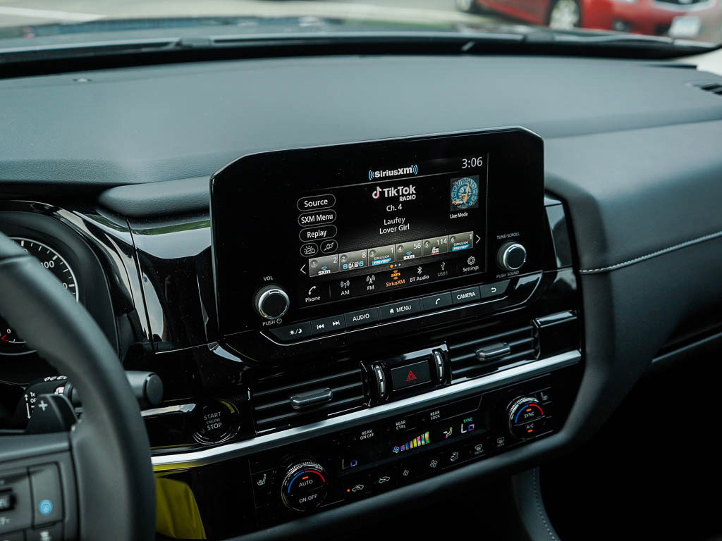 New 2025 Nissan Pathfinder SV image 25