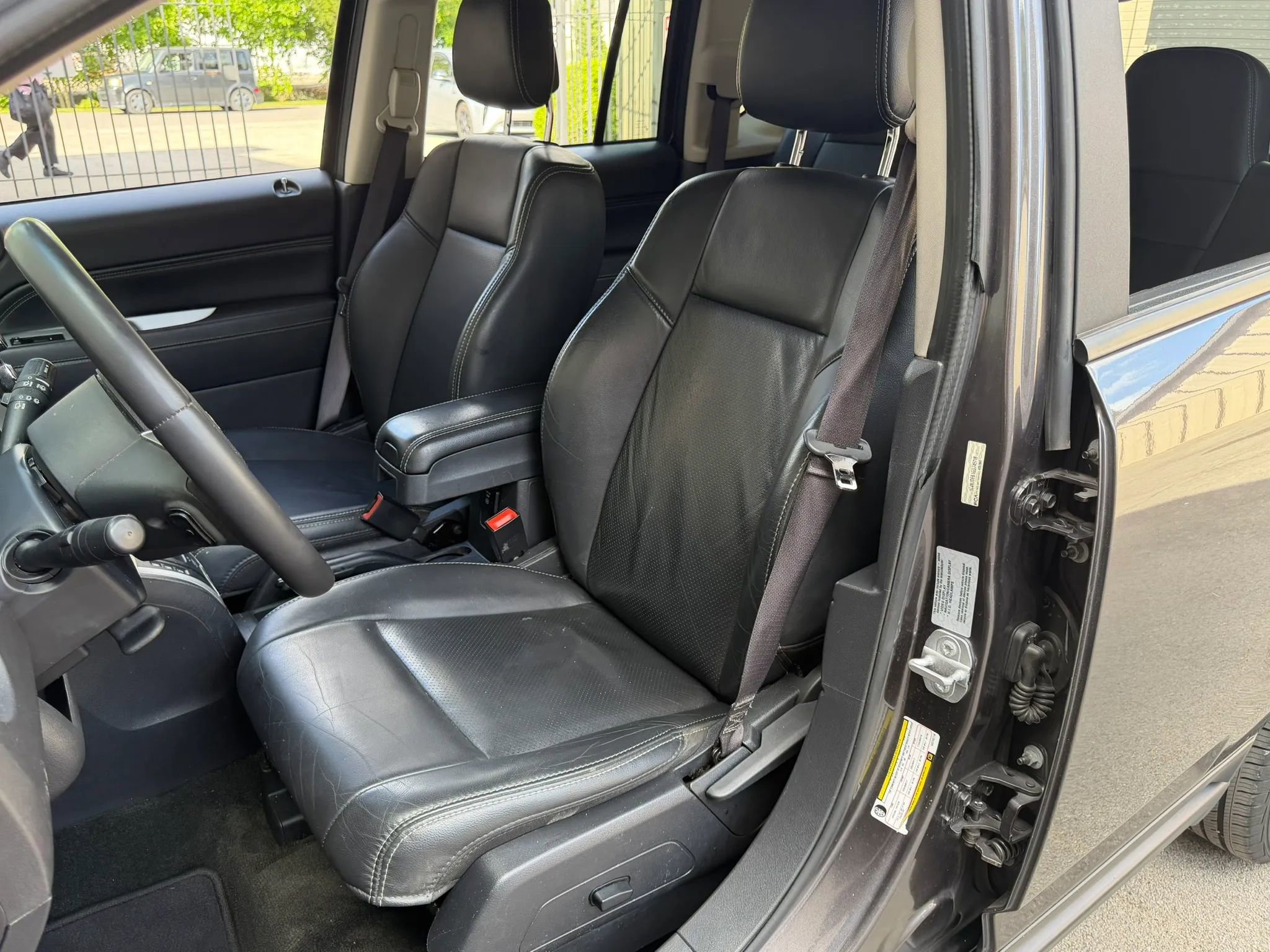 Used 2016 Jeep Compass High Altitude AWD/4WD image 10