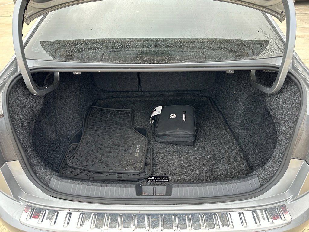 Used 2020 Volkswagen Jetta S w/ Driver Assistance Package image 28