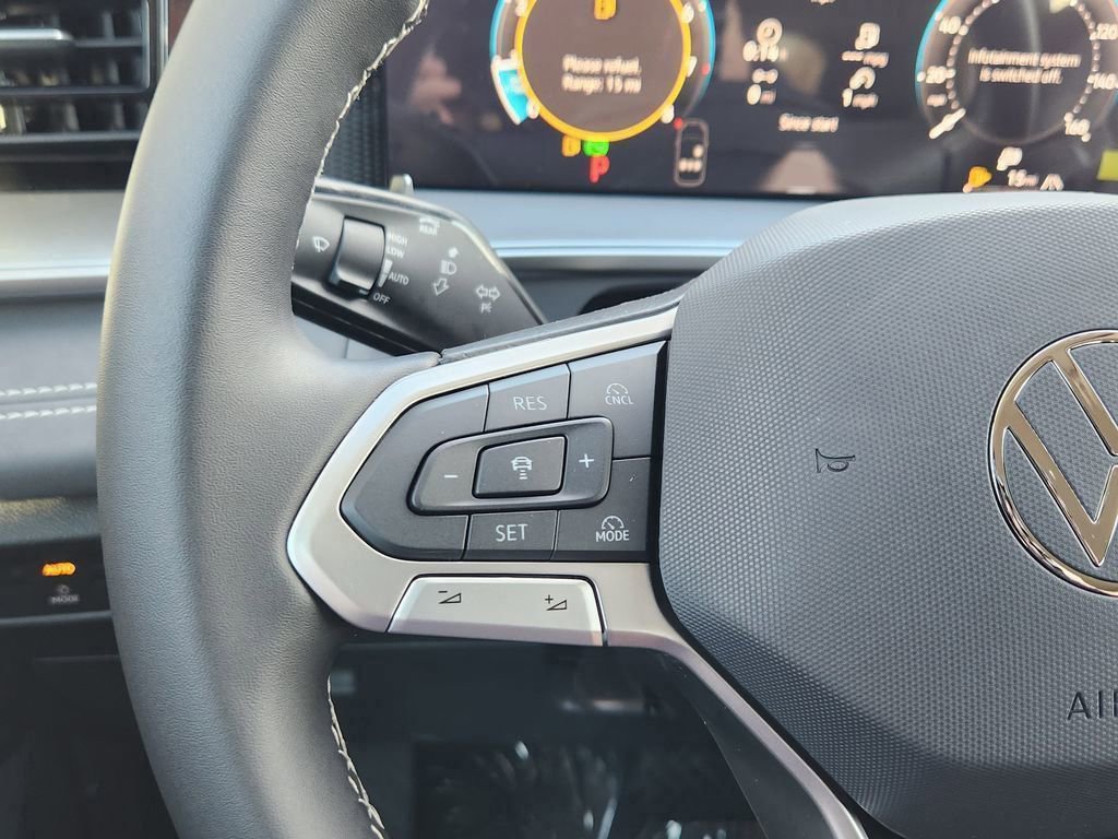 New 2026 Volkswagen Tiguan SE image 17