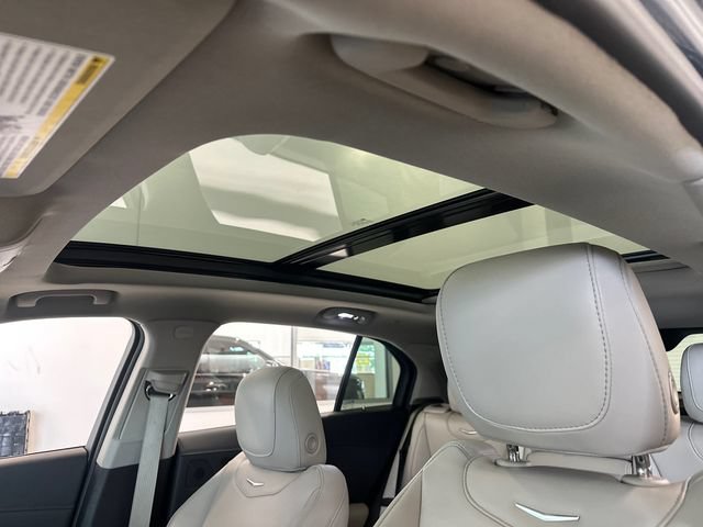 Used 2021 Cadillac XT4 Premium Luxury w/ Sun And Sound Package AWD/4WD image 20