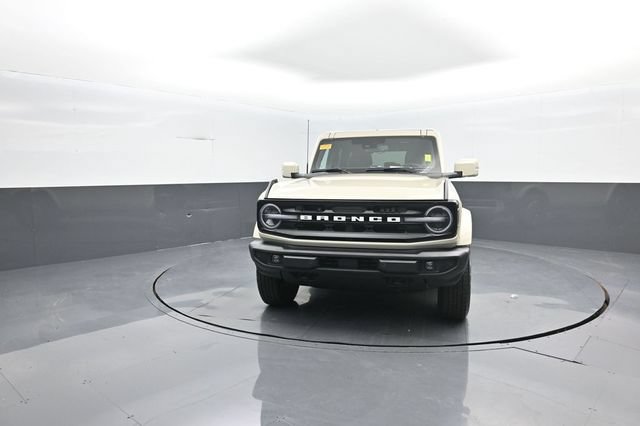 Certified 2025 Ford Bronco Outer Banks AWD/4WD image 3