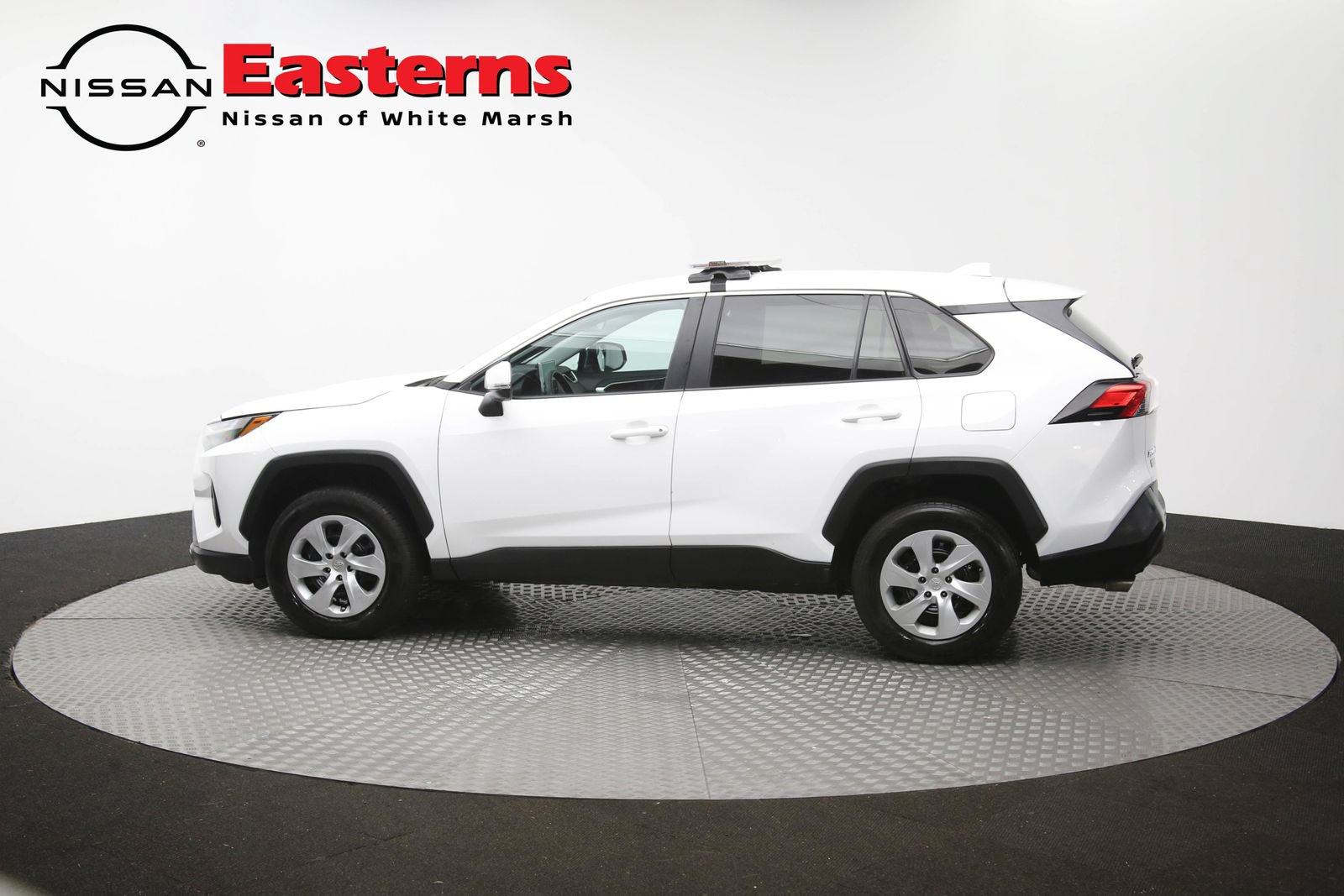 Used 2023 Toyota RAV4 LE AWD/4WD image 60