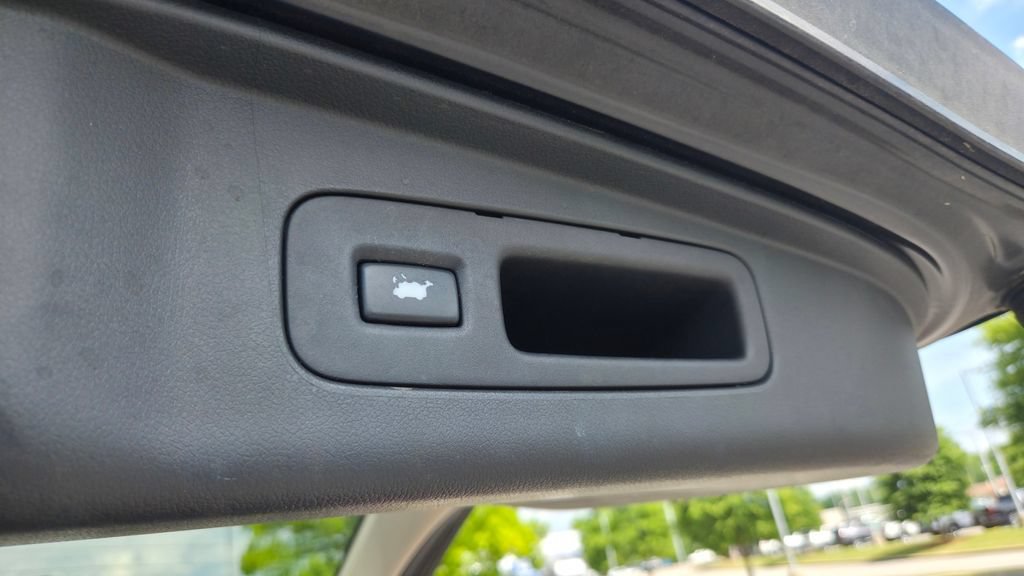 Used 2016 Honda CR-V Touring image 32