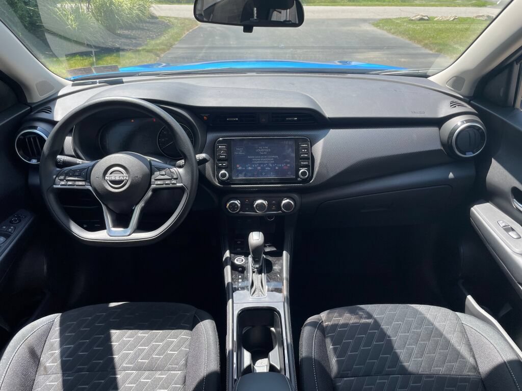 Used 2024 Nissan Kicks SV w/ Exterior Package FWD image 21