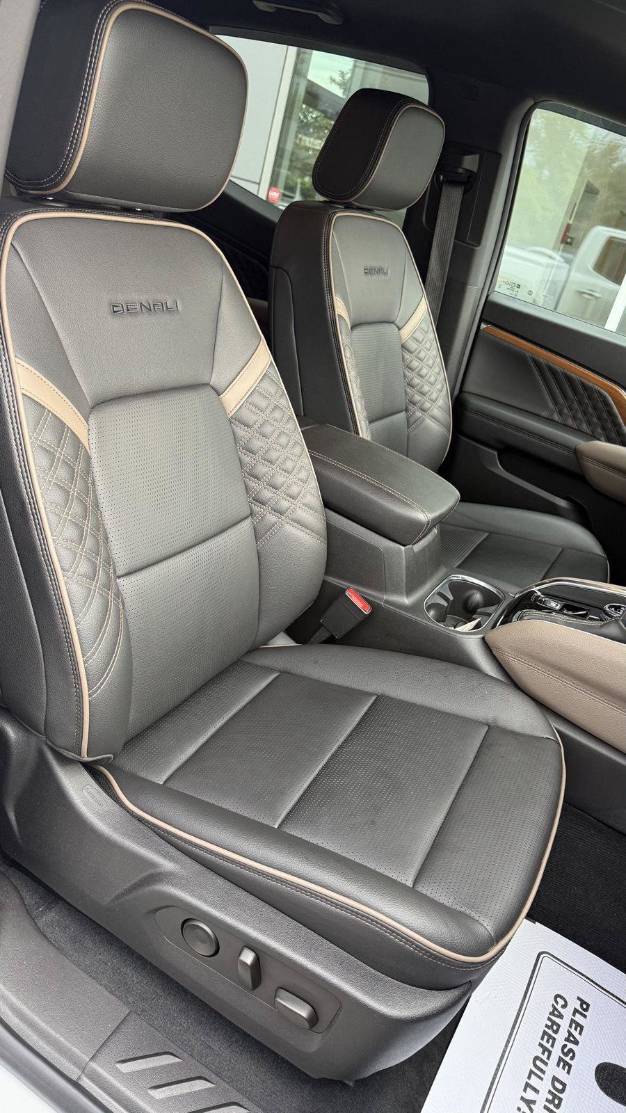 Used 2023 GMC Canyon Denali AWD/4WD image 28