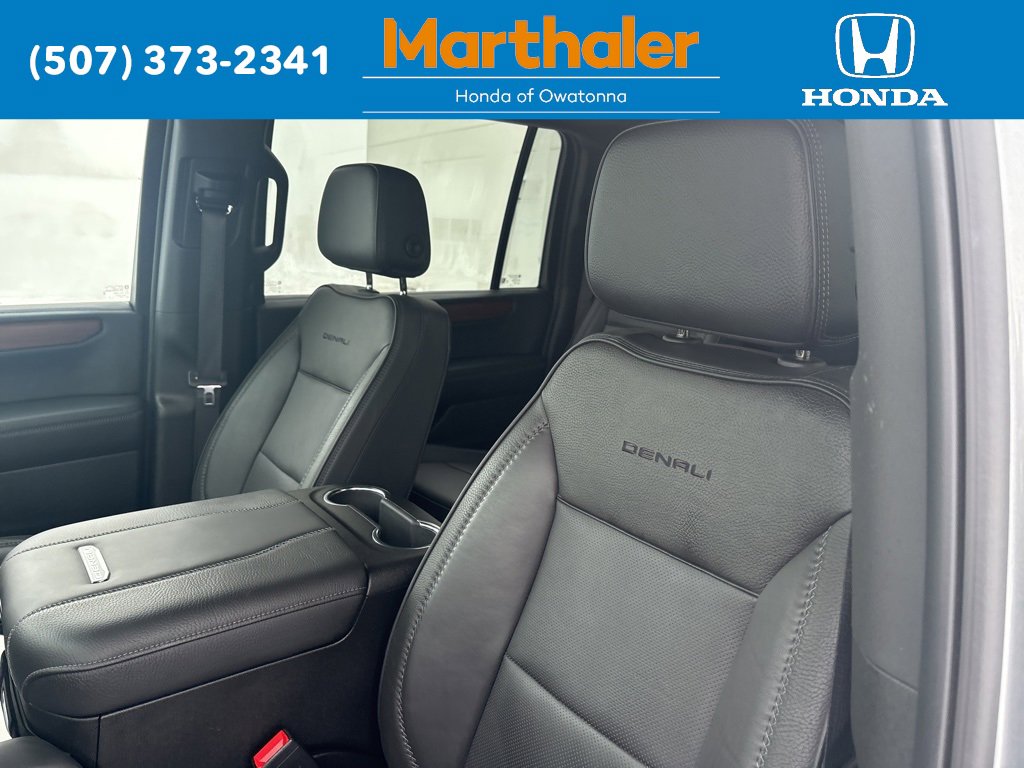 Used 2025 GMC Yukon XL Denali image 10
