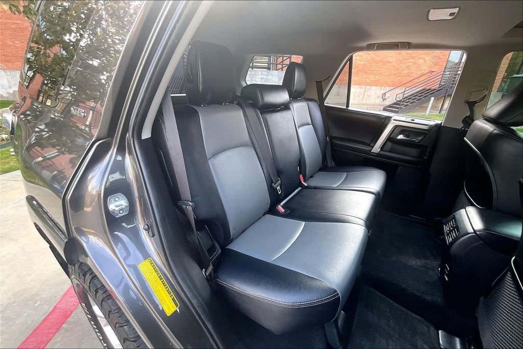 Used 2018 Toyota 4Runner SR5 Premium image 35