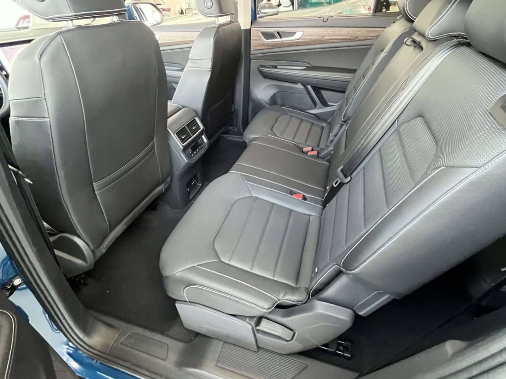 New 2025 Volkswagen Atlas SEL image 10