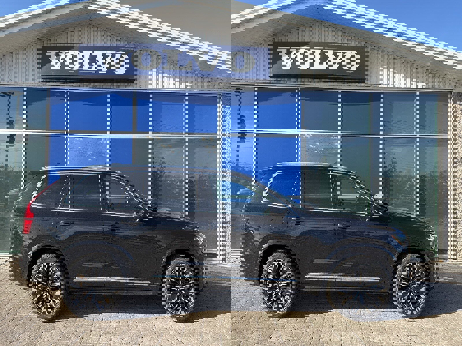 New 2026 Volvo XC90 T8 Ultra image 7