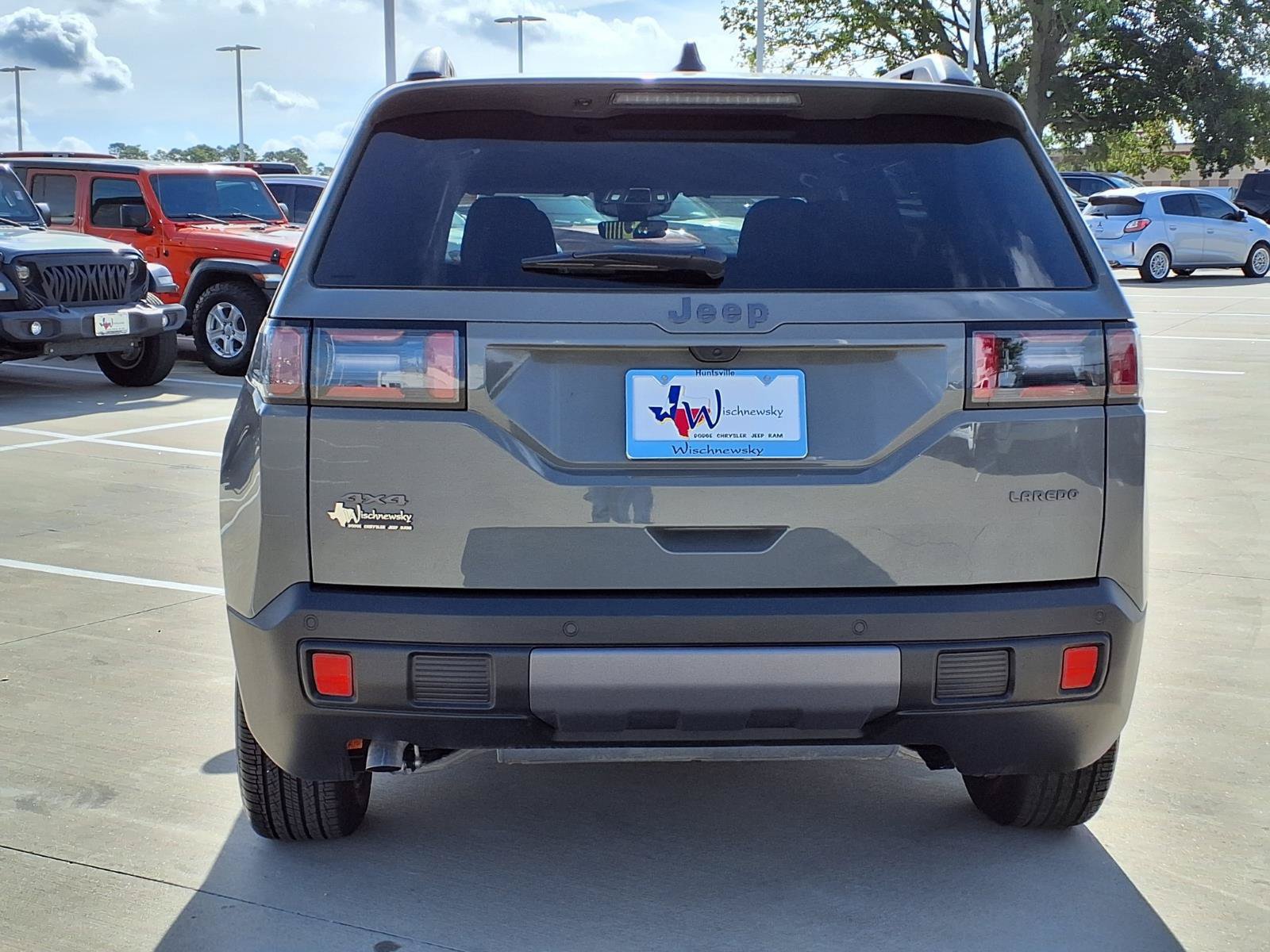 Used 2026 Jeep Cherokee Laredo AWD/4WD image 7