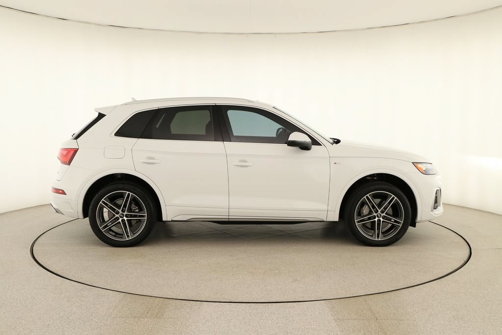 Certified 2024 Audi Q5 e Premium w/ Convenience Package AWD/4WD image 8