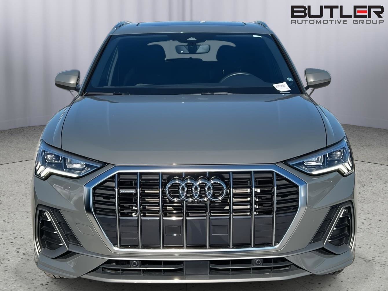 Used 2024 Audi Q3 2.0T Premium Plus w/ Premium Plus Package image 2