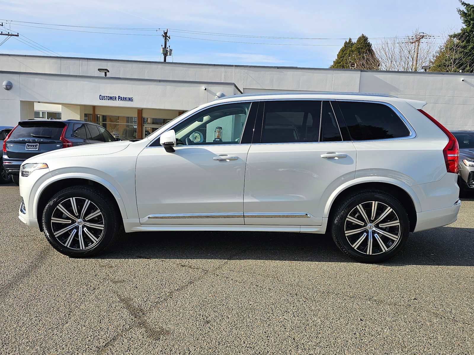 Certified 2025 Volvo XC90 B5 Core image 6