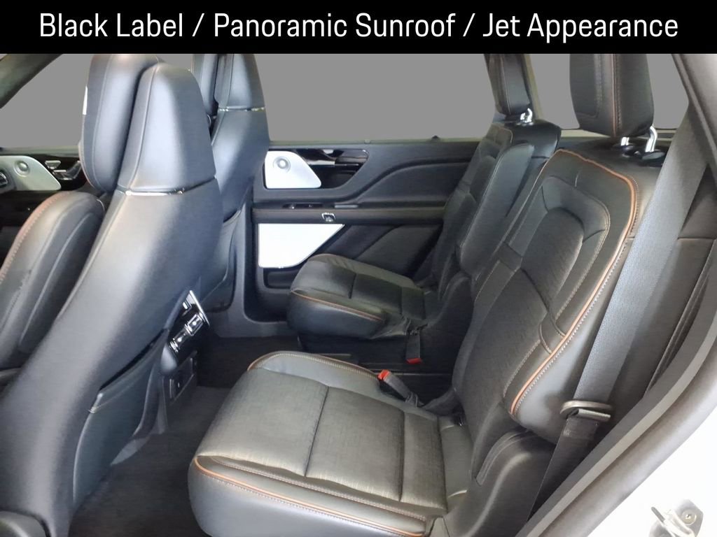 Certified 2025 Lincoln Aviator Black Label w/ Jet Appearance Package image 5