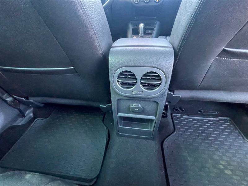 Used 2016 Volkswagen Tiguan SEL FWD image 22