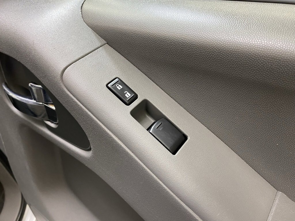 Used 2020 Nissan Frontier SV image 18