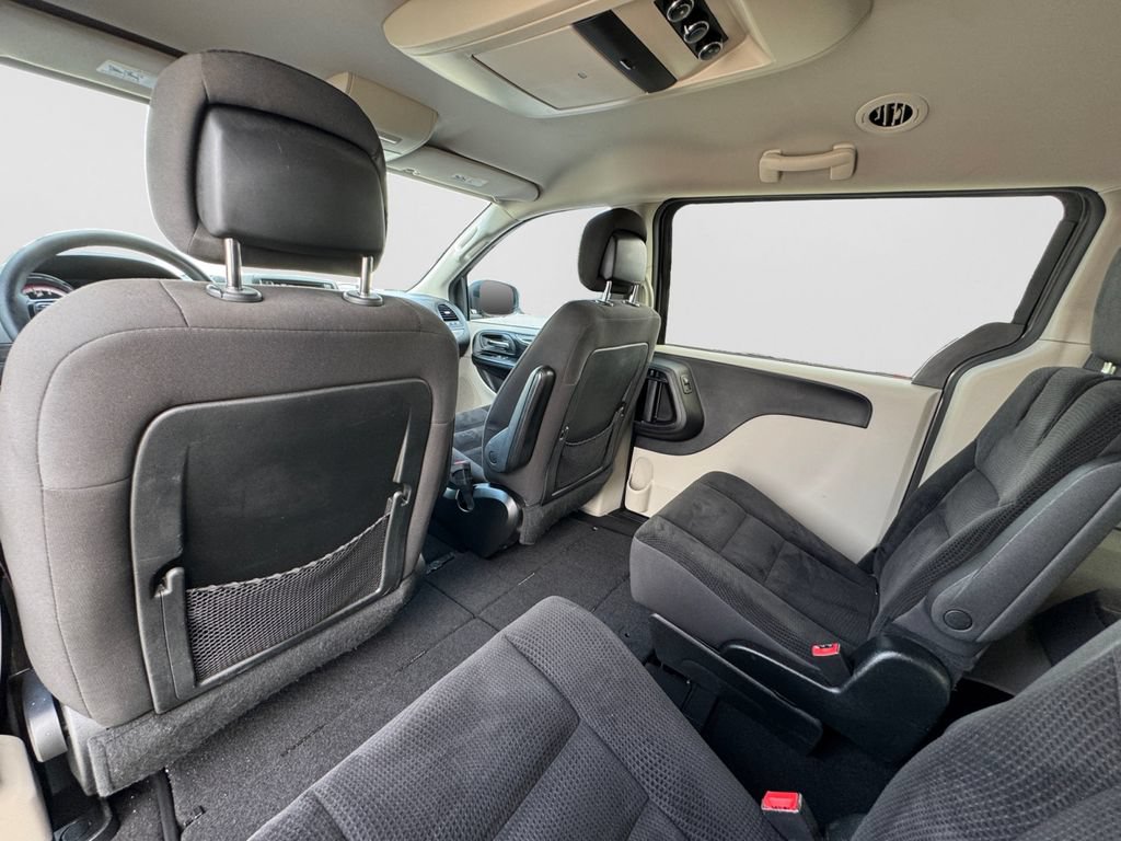 Used 2018 Dodge Grand Caravan SE w/ UConnect Hands-Free Group FWD image 14