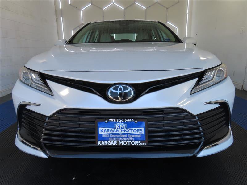 Used 2021 Toyota Camry XLE FWD image 2