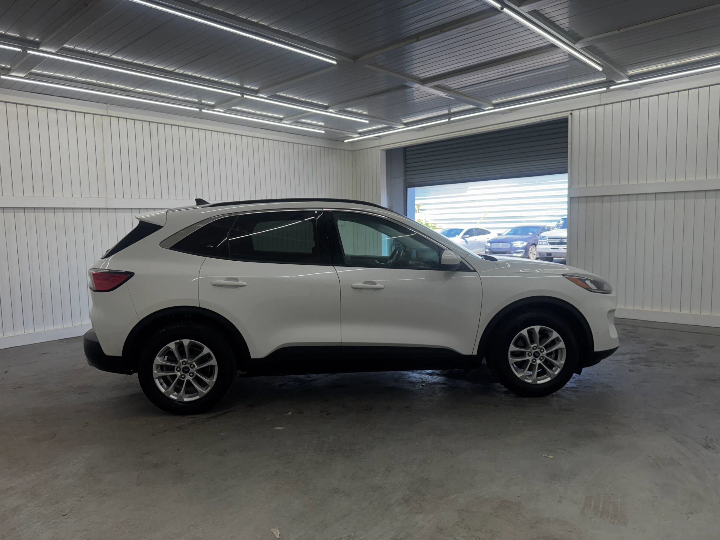 Used 2021 Ford Escape SE w/ Convenience Package image 4