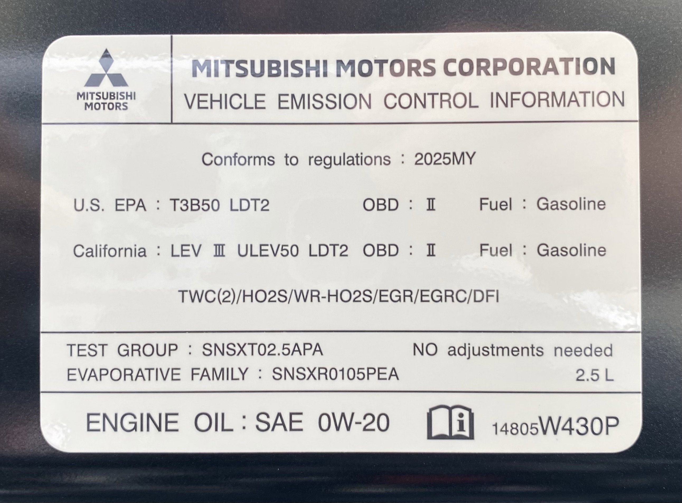 Used 2025 Mitsubishi Outlander AWD image 38