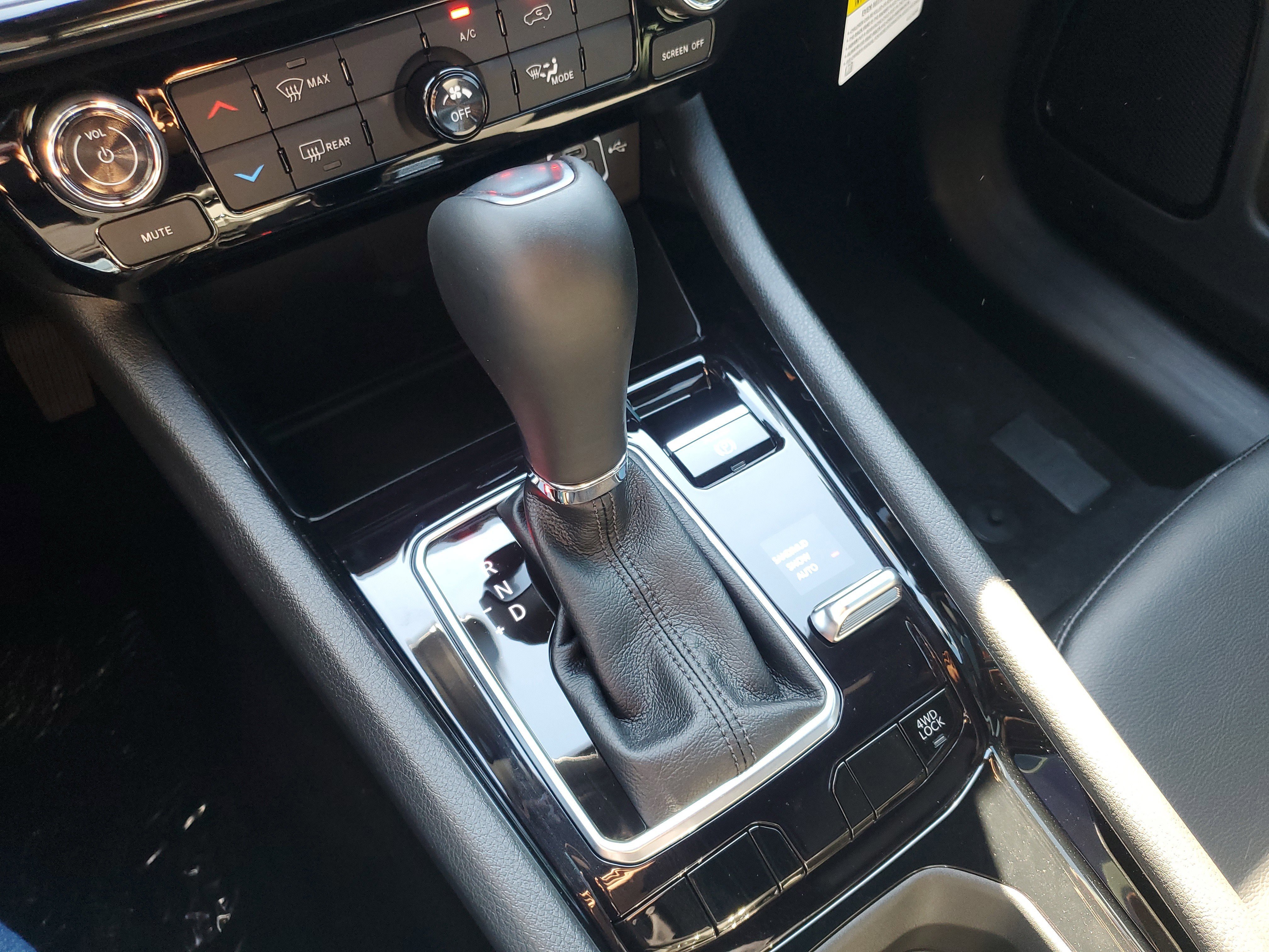 New 2026 Jeep Compass Latitude image 18