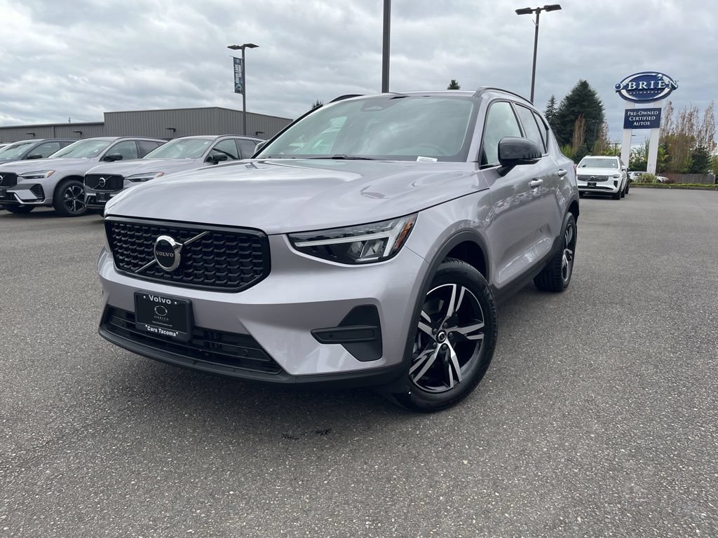 New 2026 Volvo XC40 B5 Core w/ Protection Package Premier AWD/4WD image 1